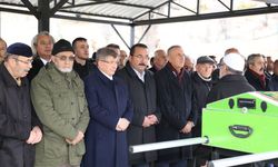Gelecek Partisi Genel Başkanı Ahmet Davutoğlu, Dayısının Cenaze Törenine Katıldı