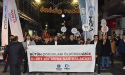 Trabzon'da teravih sonrası Filistin'e destek yürüyüşü gerçekleştirildi