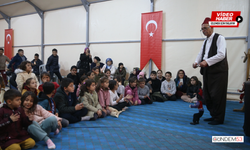 Kahramanmaraş'ta depremzede çocuklar için "Hacivat-Karagöz" oynatıldı