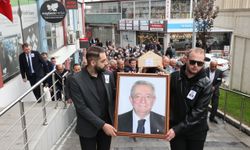 Trabzon'da Eski CHP İl Başkanı Cafer Hazaroğlu Toprağa Verildi