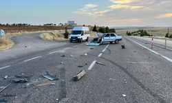 Adıyaman'da Trafik Kazası: İki Otomobil Çarpıştı, 3 Yaralı