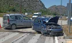 Amasya'da Meydana Gelen Trafik Kazasında 3 Kişi Yaralandı