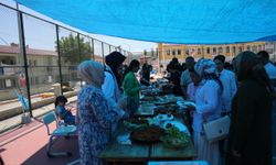 Tokat'ta ortaokul öğretmen ve öğrencileri Gazze yararına kermes düzenledi