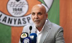 ANTALYA - Alanyaspor Kulübünün seçimli genel kurulunda Çavuşoğlu yeniden başkanlığa seçildi