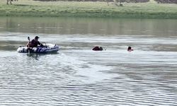 Sivas'ın Akıncılar İlçesi'nde Baraj Gölünde Mahsur Kalan Vatandaş Kurtarıldı