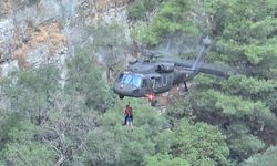 BALIKESİR - Şahindere Kanyonu'nda mahsur kalan 10 kişi kurtarıldı