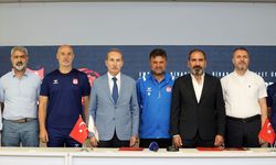 SİVAS - Sivasspor ile Cumhuriyet Üniversitesi arasında "Spor ve Bilimsel Çalışma" protokolü imzalandı