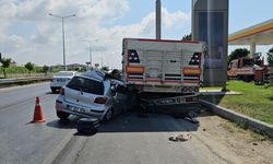 ANTALYA - Tıra çarpan otomobildeki 1 kişi öldü