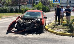 KOCAELİ - Tıra çarpan otomobilin sürücüsü yaralandı