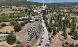 KÜTAHYA - Düğün gecesi trafik kazasında ölen çiftin cenazeleri defnedildi