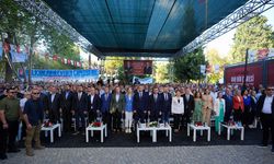 İZMİR - CHP Genel Başkanı Özgür Özel, toplu açılış ve temel atma töreninde konuştu