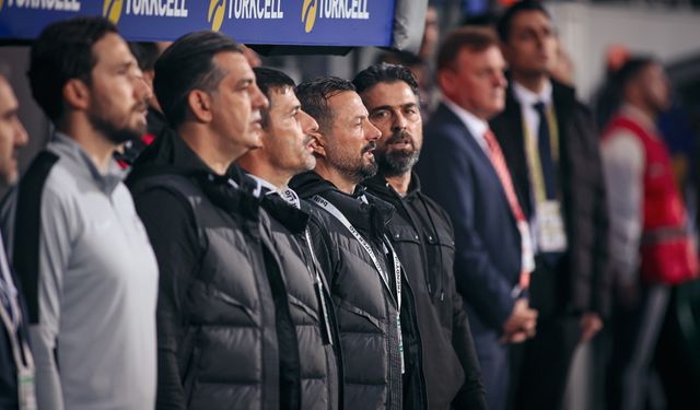Çaykur Rizespor'un teknik direktörü İlhan Palut, "Üzgünüz, çok değerli iki puan bıraktık." dedi