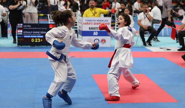 Gaziantep^te Türkiye Minikler Karate Şampiyonası başladı