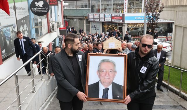 Trabzon'da Eski CHP İl Başkanı Cafer Hazaroğlu Toprağa Verildi