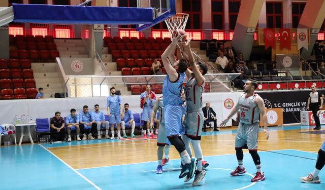 Trabzonspor Basketbol Takımı Play-Off'a Güçlü Başladı: Kahramanmaraş Gençlikspor'u 103-65 Mağlup Etti