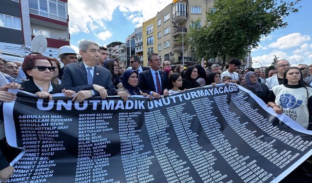 CHP Genel Başkanı Özgür Özel, Soma Maden Şehitlerini Anma Yürüyüşü'nde Konuştu
