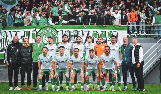 30 Yıllık Hasret Sonlandı: Çayelispor, Serhat Ardahan Spor'u Yenerek Şampiyonluğunu İlan Etti!
