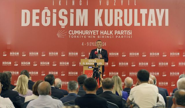 SİVAS - CHP Genel Başkanı Özel, partisinin "İkinci Yüzyıl Değişim Kurultayı"nda konuştu (3)