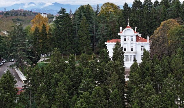 Trabzon'da Atatürk Köşkü'nde ziyaretçi yoğunluğu yaşanıyor