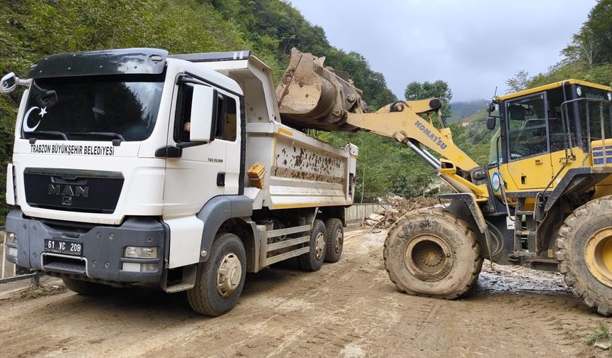 Trabzon'daki taşkın ve heyelanların izleri siliniyor